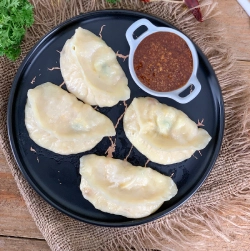 STEAM SPINACDH CORN CHEESE MOMO
